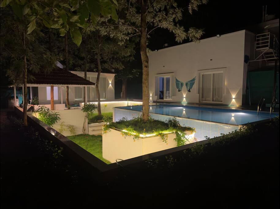 Serenity Farm Stay Hampapura ภายนอก รูปภาพ