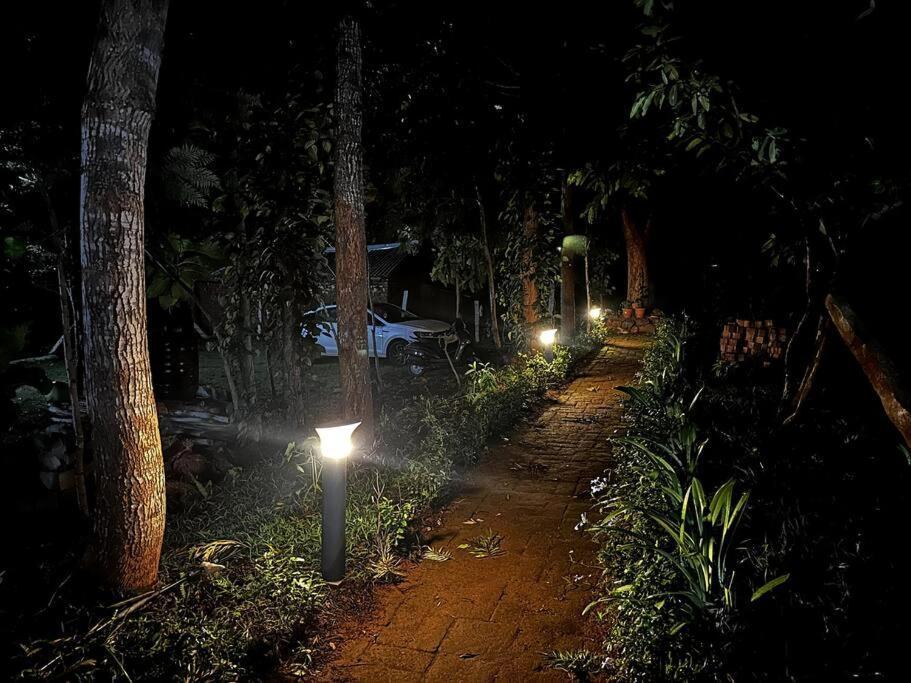 Serenity Farm Stay Hampapura ภายนอก รูปภาพ