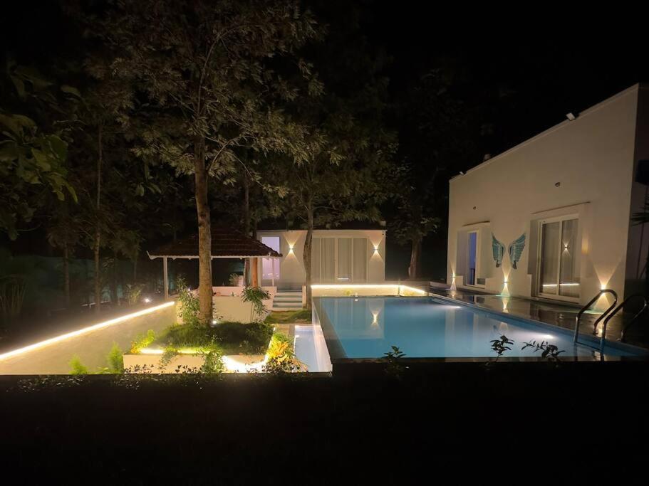 Serenity Farm Stay Hampapura ภายนอก รูปภาพ